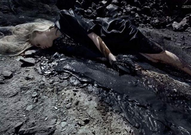 Vogue Italia Steven Meisel olajkatasztrófa és divat