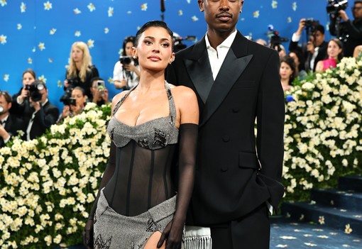 Kylie Jenner Timothée Chalamet nélkül, pucérruhában érkezett a Met-gálára