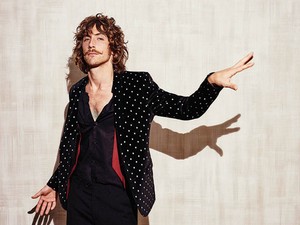 Növessz bajuszt és ments meg egy manust!