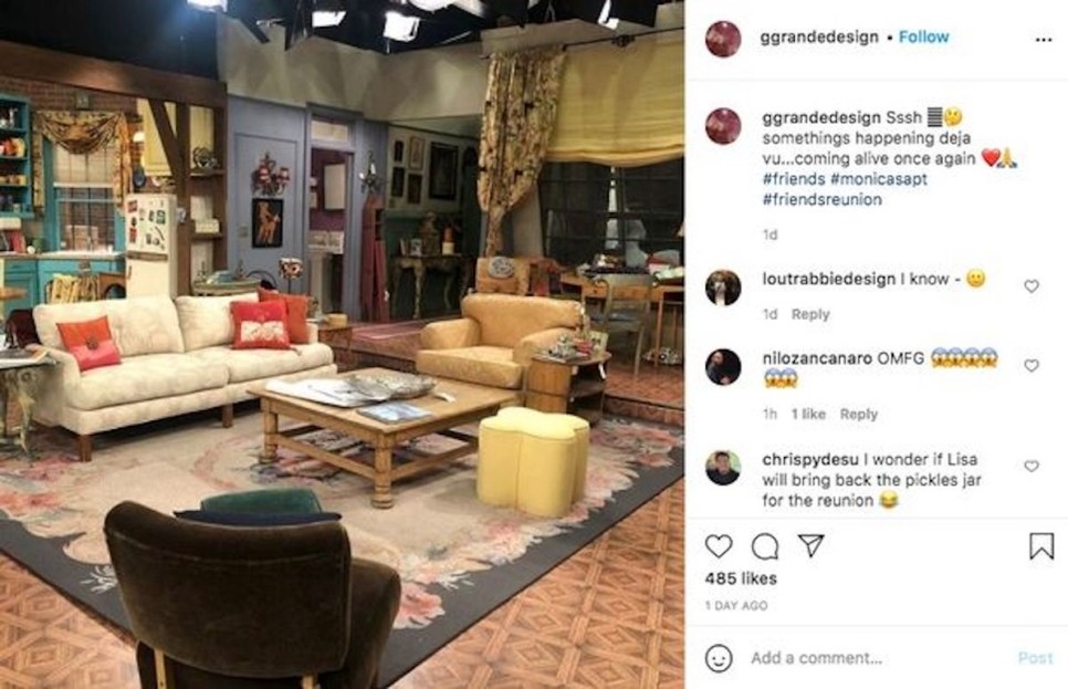 Kiszivárgott az első fotó az új Jóbarátok epizódból, és mindenkit teljesen összezavart