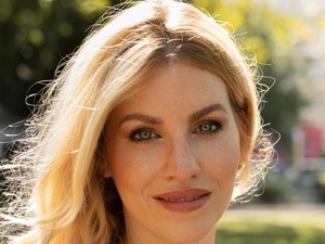 Egyszerűen imádjuk Flórián Fanni romantikus szettjét