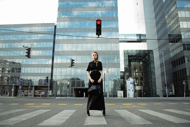 Fotó: Kőszegi Zsuzsanna és Liptai Andris, Modell: Bordás Barbara, Smink: Széplaki Berta, Haj: Ligetvári Zsolt @Haircutsalon and More