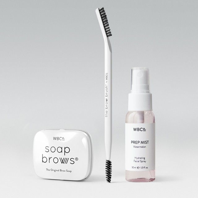 Nincs is szebb a tökéletesen felfésült szemöldöknél! Válassz hozzá egy erős tartású szemöldökzselét, vagy akár Nikki kedvencét, a szappan-technikát is bevetheted!Soap Brows Essentials szemöldökformázó szett WESTBARN CO. westbarnco.com