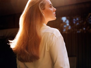 Adele új fotóival felrobbantotta az internetet - Két Vogue kiadás címlapján is szerepel
