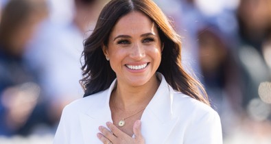 Videó: Meghan Markle ezüstben ragyog és táncol Beyoncé koncertjén