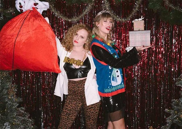 Taylor Swift 30. születésnapi partija egy karácsonyi ünnepség volt a legnagyobb sztárokkal