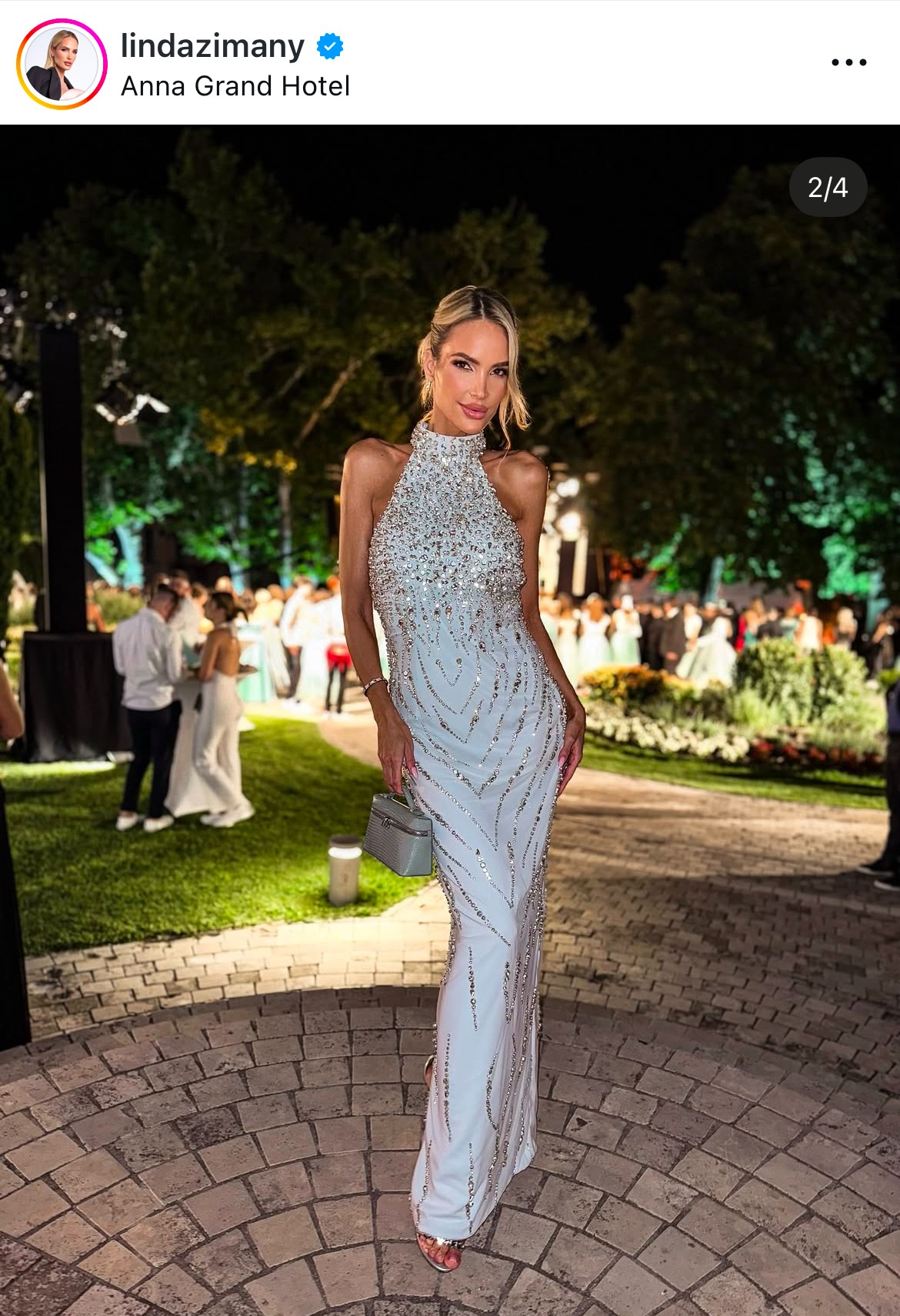 Zimány Linda szintén egy Demeter Richárd estélyit választott.