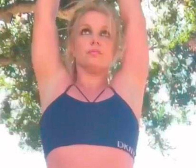 Britney Spears egy olyan táncot lenyomott Instagramon, hogy követni sem tudtuk