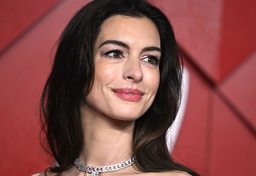 Emlékszel? Így nézett ki Anne Hathaway, amikor 25 évvel ezelőtt életében először lépett a vörös szőnyegre