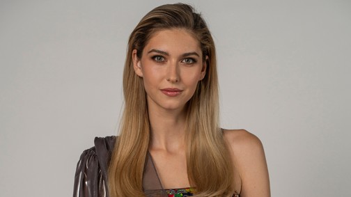 Puskás-Dallos Bogi haja vörös lett, és valami egészen lélegzetállítóan néz ki új külsejével