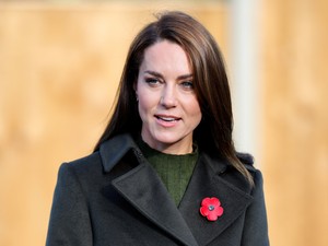 Katalin hercegné szívmelengetően tisztelgett Erzsébet királynő előtt