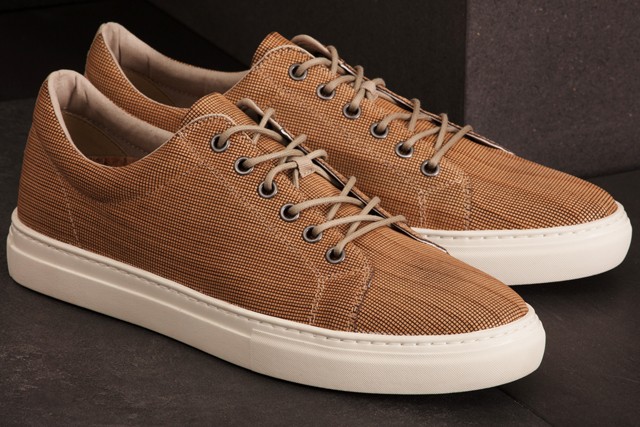 Nem, ez nem átverés, itt az első fa tornacipő