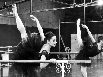 `Akkor sem állunk le, ha fáj` - különleges fotósorozat és interjú készült a Magyar Nemzeti Balett művészeivel