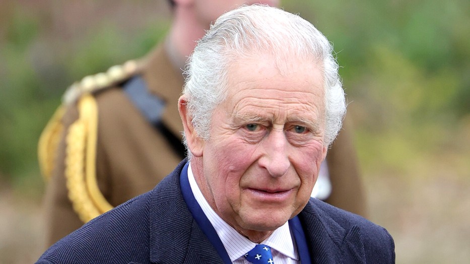 Károly királyt teljesen megszégyenítették