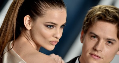 Palvin Barbara és Dylan Sprouse szerelmes videója a kelleténél szexibb lett - és imádjuk