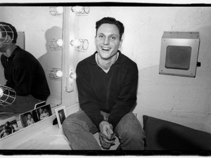 Hollywood egykori főgonosza új szerepben: Sztáredzőt és Amerikát megmentő kutatót alakít Tony Goldwyn - Interjú