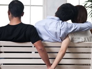 Nyitott kapcsolatról, hűségről, megcsalásról