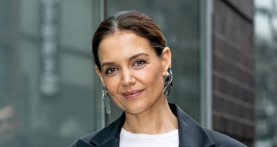 Katie Holmes pucérfelsőben hódított, mégis áradt belőle a kifinomultság