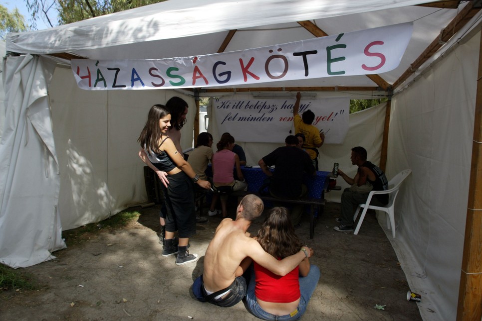 Nem csak házasságot lehet kötni a Szigeten, de minden nap több színházi, cirkuszi előadást is meg lehet nézni! Itt az ideje a kulturális dőzsölésnek!