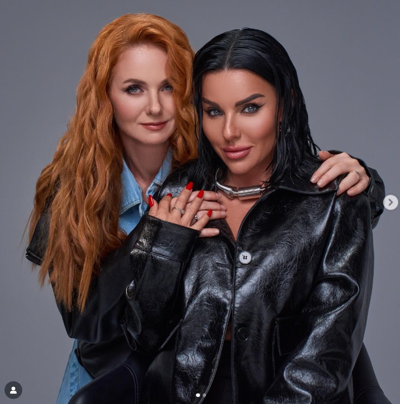 A duó tagjai július elején a fanok legnagyobb meglepetésére közös fotókkal jelentkeztek be az Instagram-oldalaikon, és bejelentették, hogy újabb közös projektre, egy exkluzív koncertre készülnek. 