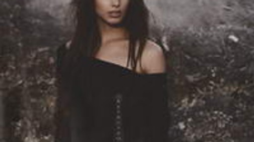 Menyasszonyból kampánylány!