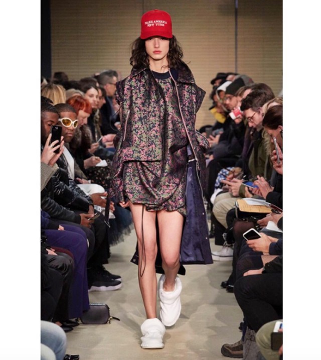 A divatvilág bemutat Trump elnöknek