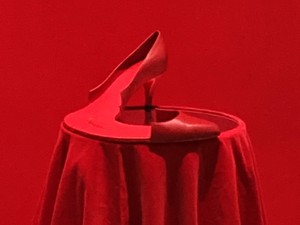 Csepely Adrienn írót lenyűgözik a cipők, és nem véletlenül