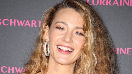 Blake Lively annyira istenien néz ki, imádjuk