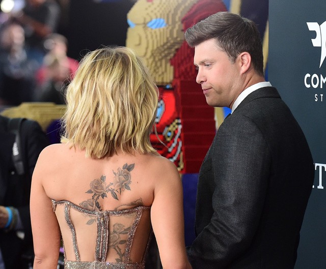 Scarlett Johansson tetoválást villant