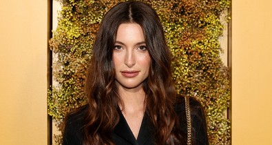 Ilyen gyönyörű volt Steve Jobs lánya az esküvőjén: a csipkés Givenchy ruha mesésen állt a menyasszonyon