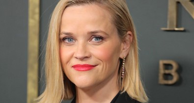Reese Witherspoon igazi üzletasszony ebben a szettben