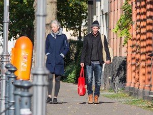 Keanu Reeves centis hajjal szinte felismerhetetlen