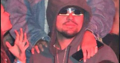 Leonardo DiCaprio 3D szemüvegben próbált rejtőzködni a Coachellán!