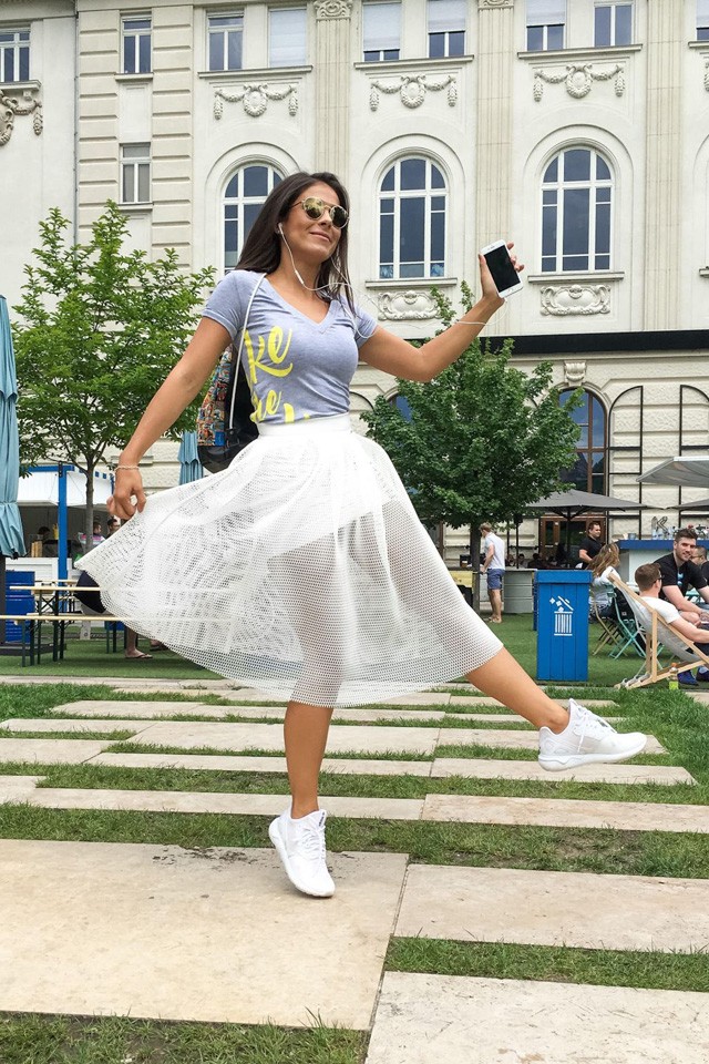 molnár andrea, molnár andi, szombat esti láz, táncos, táncosnő