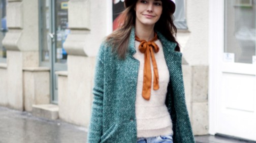 Takács Nóra kalapban kezdi a hétfőt