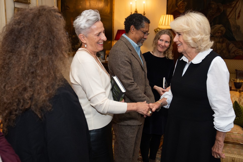 Kamilla királyné lassan lábadozik, de ilyenkor is elbűvölő