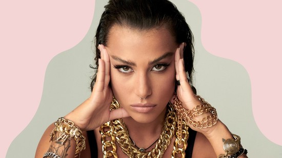 Brutálisan hosszú Tóth Andi haja, alig hiszünk a szemünknek