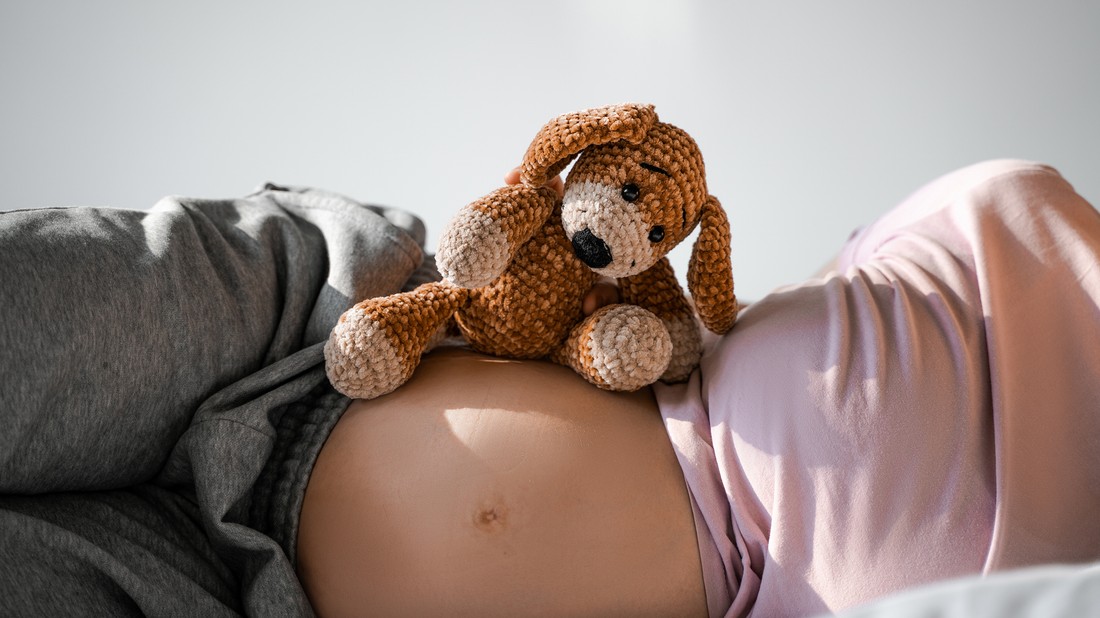 Mit tud tenni a rendszer a kiskorú anyákért, és milyen lehetőségeket teremt számukra az őket körülvevő jogi környezet?