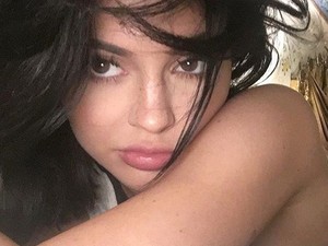 Soha ne sminkelj Kylie Jenner!
