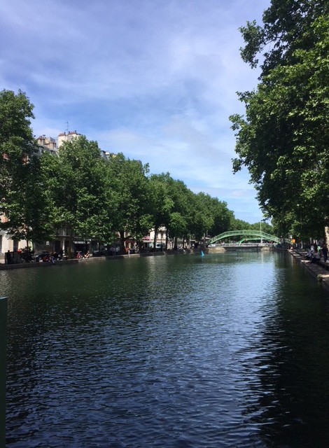 Fedezd fel Párizst biciklin – a Szajna-parton kerekezve, a Marais macskaköves utcáin át, egészen a Montmartre-ig és a Diadalívig. A város legszebb pontjai egyetlen túrával bejárhatók – és közben még az Eiffel-toronyban is gyönyörködhetsz Fotó: Mihálkovics Edina