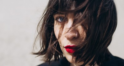 Minden, amit tudnod kell, mielőtt fülpiercinget lövetsz