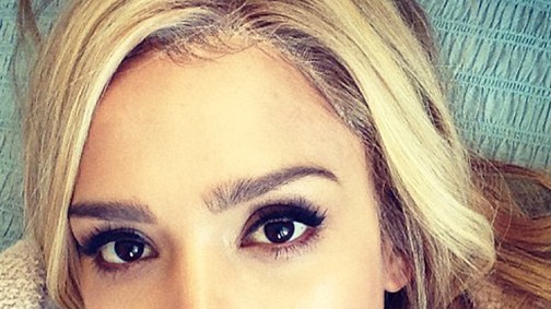 Jessica Alba szőkére váltott!