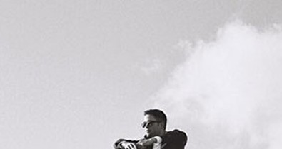 Robert Pattinson kiült a tetőre