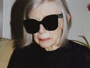 80 éves reklámarc a divatmárkánál