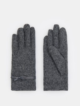 Gyapjúban gazdag kesztyű masnidíszítéssel 2 595 Ft MOHITO