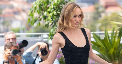 Lily-Rose Depp átlátszó felsője semmit sem takar, és nem kér érte elnézést