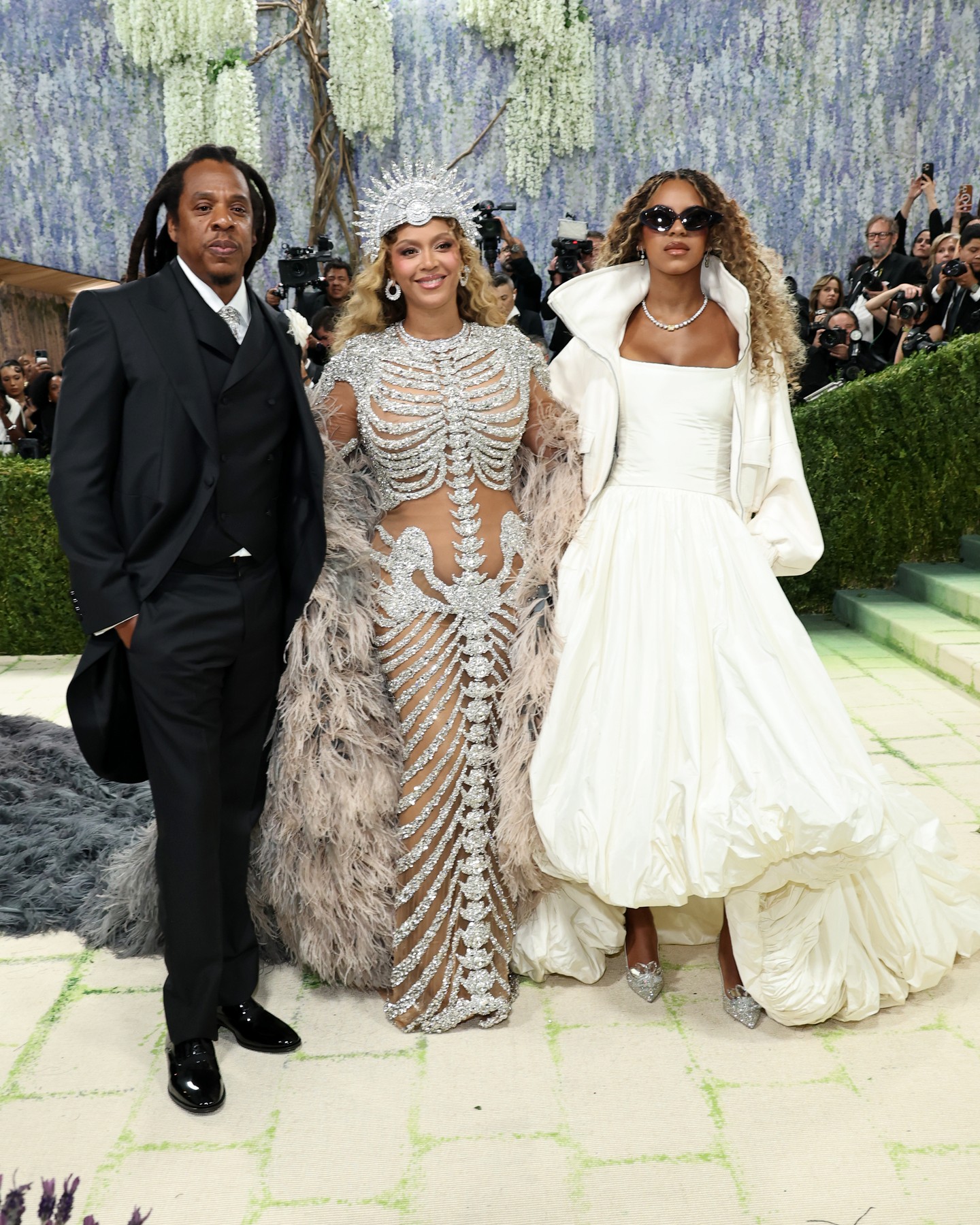Az est egyik társelnökeként Beyoncé és családja újbóli megjelenése a Met lépcsőjén régóta várt esemény volt. 