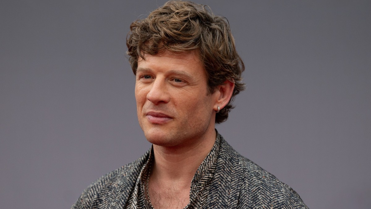 Játszott már lelkészt, gyilkost és egyedülálló apát is, ő James Norton, a Sárkányok háza új, veszélyes szívtiprója