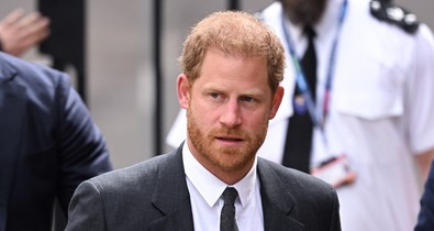 Ez az ok, amiért a Korona színésze és Harry herceg nem állnak szóba egymással