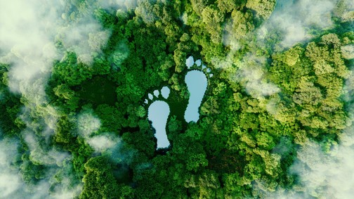 Utazás tudatosan: egyensúly a tömegturizmus helyszíneinek felkeresése és a lassú turizmus között